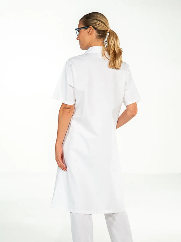 Blouse Médicale 100% Coton Blanc Manches Courtes MADONA 5 Blouse Médicale 100% Coton Blanc Manches Courtes MADONA – Image 3