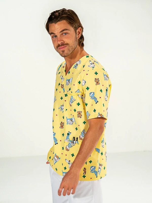 Casaque Pédiatrie Homme Manches Courtes Jaune Motifs JULES 4 Casaque Pédiatrie Homme Manches Courtes Jaune Motifs JULES – Image 2