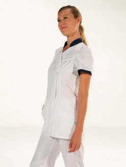 Tunique Femme Coupe Cintrée Blanche / Bleue Marine Ayako 8 Tunique Femme Coupe Cintrée Blanche / Bleue Marine Ayako -Travail Professionnels Vêtements Magasin tunique femme coupe cintree blanc bleu marine ayako 2